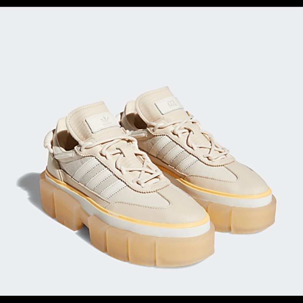 IVY PARK x ADIDAS SUPER SLEEK